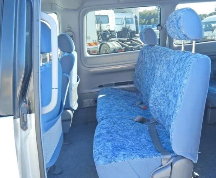 TOYOTA NOAH 2.  LTD 1998
